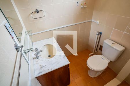 Banheiro de apartamento para alugar com 1 quarto, 50m² em Laranjeiras, Rio de Janeiro