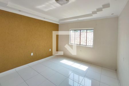 Sala de casa para alugar com 2 quartos, 66m² em Jardim Icaraí, Campinas