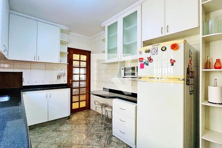 Cozinha de casa para alugar com 4 quartos, 198m² em Jardim Barbosa, Guarulhos