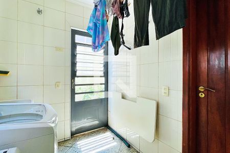 Área de Serviço de casa para alugar com 4 quartos, 198m² em Jardim Barbosa, Guarulhos