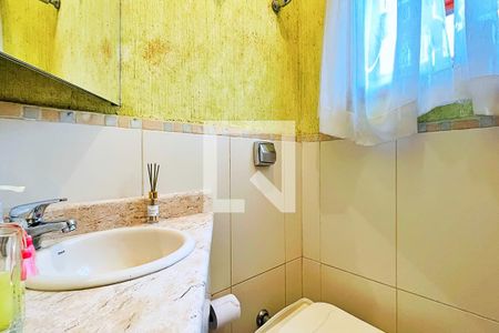 Lavabo de casa para alugar com 4 quartos, 198m² em Jardim Barbosa, Guarulhos