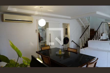 Sala de casa de condomínio à venda com 4 quartos, 235m² em Freguesia (jacarepaguá), Rio de Janeiro