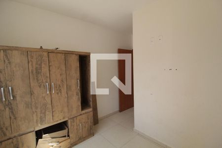 Quarto 1 - Suíte de apartamento para alugar com 2 quartos, 48m² em Jardim Holanda, Uberlândia