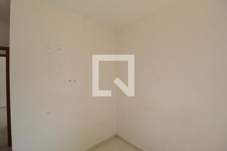 Quarto 1 - Suíte de apartamento para alugar com 2 quartos, 48m² em Jardim Holanda, Uberlândia