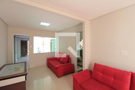 Sala de casa à venda com 3 quartos, 200m² em Planalto, Belo Horizonte