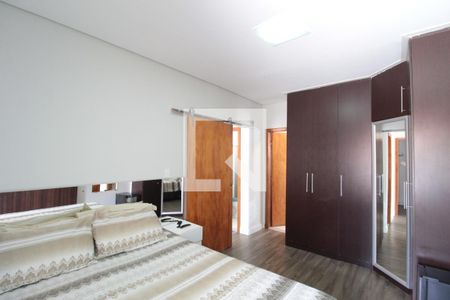 Suíte de casa à venda com 3 quartos, 200m² em Planalto, Belo Horizonte