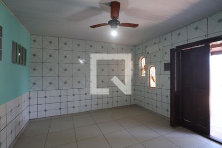 Sala de casa à venda com 3 quartos, 207m² em Guajuviras, Canoas