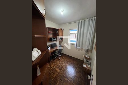 Quarto de apartamento à venda com 3 quartos, 80m² em João Pinheiro, Belo Horizonte