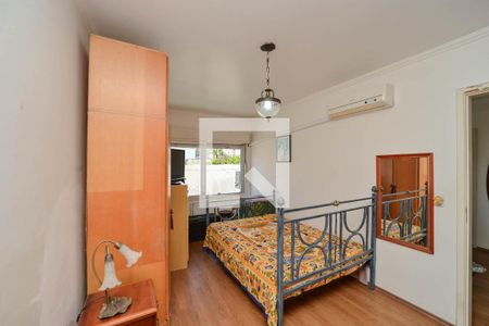 Quarto de apartamento à venda com 1 quarto, 47m² em Passo D’areia, Porto Alegre