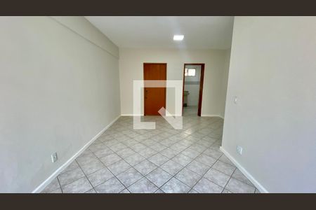 Sala de apartamento à venda com 3 quartos, 70m² em Estoril, Belo Horizonte