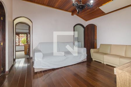 Sala de casa à venda com 3 quartos, 184m² em Partenon, Porto Alegre