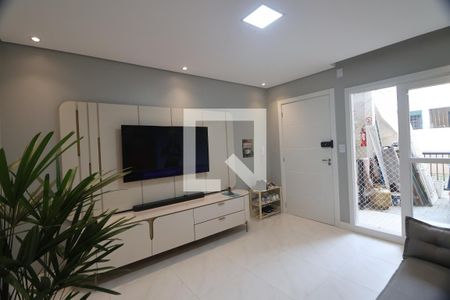 Sala de casa de condomínio à venda com 2 quartos, 79m² em Fátima, Canoas