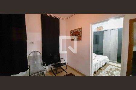 Sala de casa à venda com 5 quartos, 197m² em São Pedro, Osasco