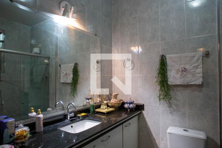 Banheiro de apartamento à venda com 3 quartos, 147m² em Lourdes, Belo Horizonte