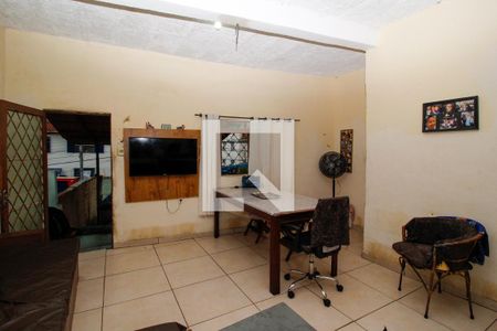 Sala  de casa à venda com 2 quartos, 360m² em Colégio Batista, Belo Horizonte