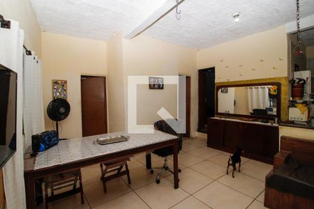 Sala  de casa à venda com 2 quartos, 360m² em Colégio Batista, Belo Horizonte