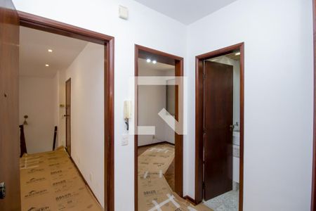 Corredor de apartamento para alugar com 4 quartos, 180m² em Mangabeiras, Belo Horizonte