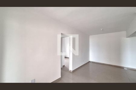 Sala de apartamento para alugar com 2 quartos, 72m² em Nova Mirim, Praia Grande