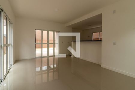 Sala de casa para alugar com 3 quartos, 220m² em Jardim São Vicente, Cotia