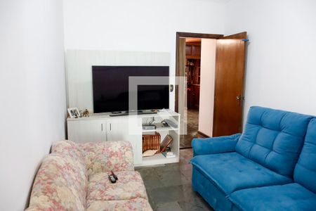 Sala de TV de casa para alugar com 4 quartos, 377m² em Adalgisa, Osasco