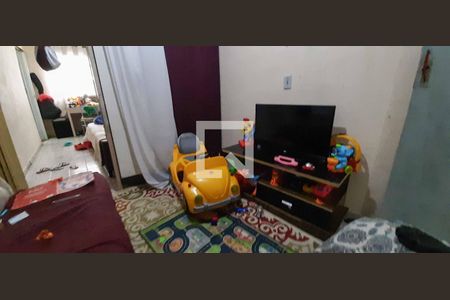 Sala de casa para alugar com 2 quartos, 30m² em São Pedro, Osasco