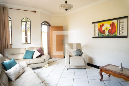 sala de casa à venda com 3 quartos, 360m² em Alvorada, Contagem