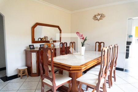 sala de casa à venda com 3 quartos, 360m² em Alvorada, Contagem