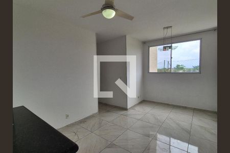 Sala de apartamento à venda com 3 quartos, 50m² em Vargem Pequena, Rio de Janeiro