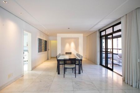 Sala de apartamento para alugar com 4 quartos, 244m² em Funcionários, Belo Horizonte