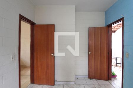 Sala de TV de casa de condomínio à venda com 4 quartos, 120m² em Santa Monica, Belo Horizonte