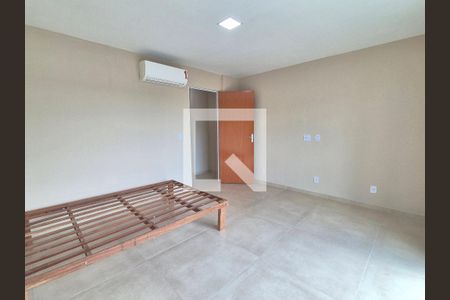 Quarto de casa de condomínio à venda com 1 quarto, 50m² em Vargem Grande, Rio de Janeiro