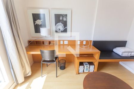 Mesa de Escritório da Suíte de kitnet/studio para alugar com 1 quarto, 24m² em Santo Agostinho, Belo Horizonte