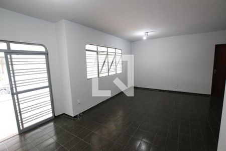 Sala de casa para alugar com 5 quartos, 284m² em Parque Amazonia, Goiânia