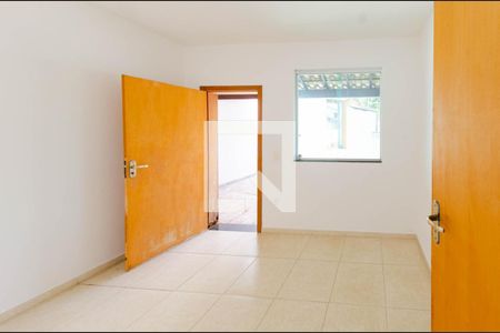 Sala de casa para alugar com 3 quartos, 110m² em Alto Caiçaras, Belo Horizonte