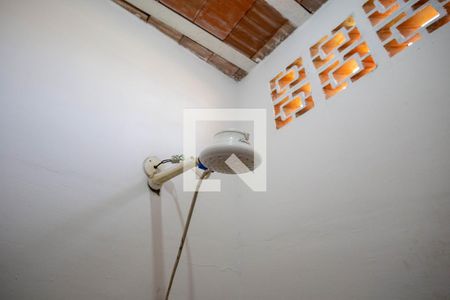 Banheiro de kitnet/studio para alugar com 1 quarto, 50m² em Renascença, Belo Horizonte