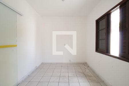 Quarto 1 de casa para alugar com 3 quartos, 150m² em Jardim Bom Tempo, Taboão da Serra