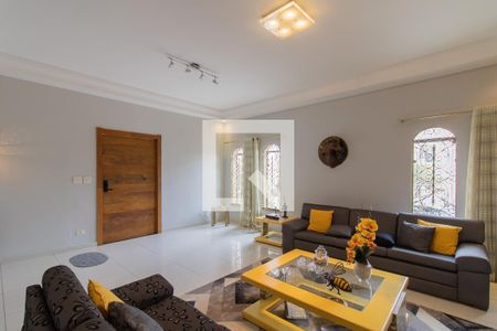 Sala de casa para alugar com 4 quartos, 450m² em Vila Rosalia, Guarulhos