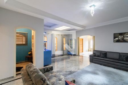 Sala de casa para alugar com 4 quartos, 450m² em Vila Rosalia, Guarulhos