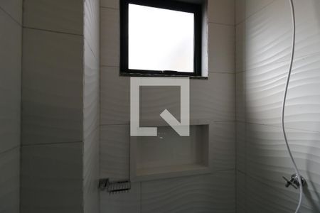 Banheiro de kitnet/studio para alugar com 0 quarto, 24m² em Vila Bastos, Santo André