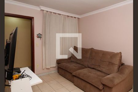 Sala de apartamento à venda com 3 quartos, 83m² em Heliópolis, Belo Horizonte