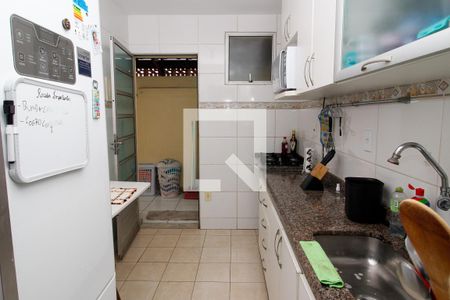 Cozinha de apartamento à venda com 3 quartos, 83m² em Heliópolis, Belo Horizonte