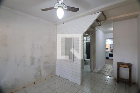 Sala de casa de condomínio à venda com 2 quartos, 47m² em Rio Branco, Canoas