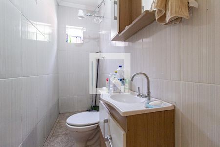 Banheiro de casa à venda com 2 quartos, 70m² em Conceição, Osasco