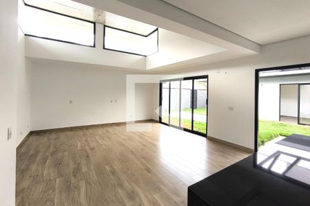 Sala de casa de condomínio à venda com 3 quartos, 190m² em Gramadão, Jundiaí