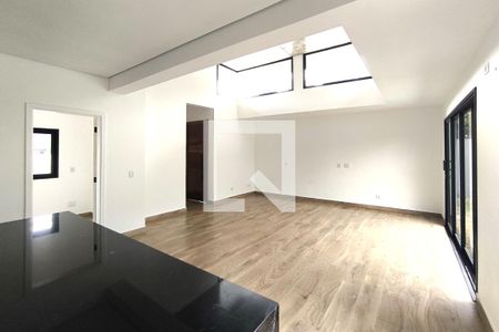 Sala de casa de condomínio à venda com 3 quartos, 190m² em Gramadão, Jundiaí