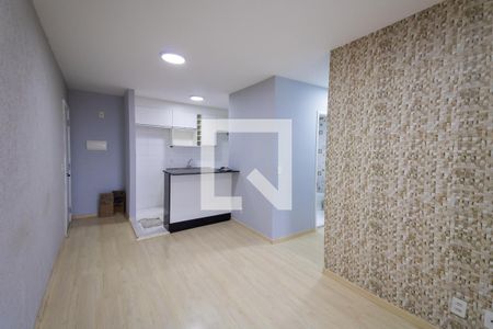 Sala de casa para alugar com 2 quartos, 58m² em Vila Ema, São Paulo