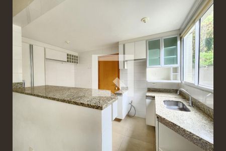 Cozinha de apartamento para alugar com 3 quartos, 120m² em Buritis, Belo Horizonte