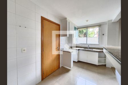 Cozinha de apartamento para alugar com 3 quartos, 120m² em Buritis, Belo Horizonte