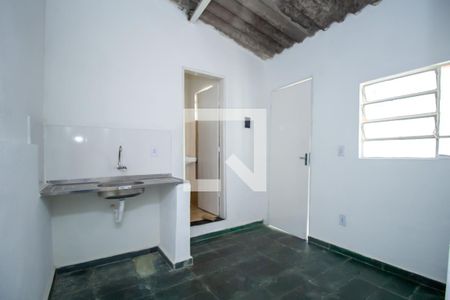 Cozinha  de casa à venda com 1 quarto, 50m² em Bonfim, Belo Horizonte