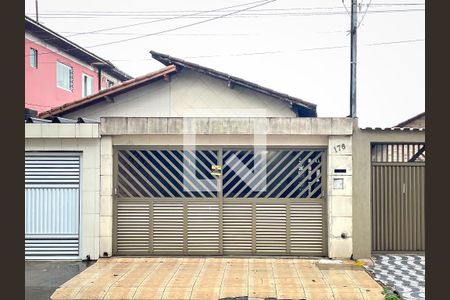 Fachada da casa de casa para alugar com 2 quartos, 105m² em Vila Sao Jorge, São Vicente